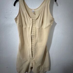 Yianna Faja Colombiana Size XL - Nude - New w/out Tags